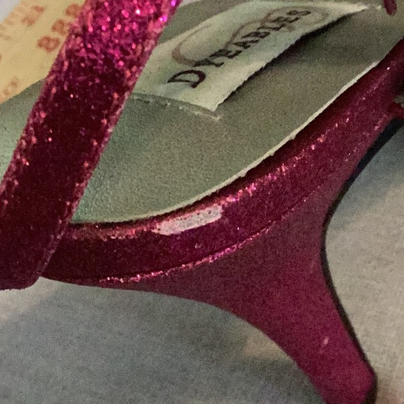 NWOT Dyeables heels - Picture 6 of 9